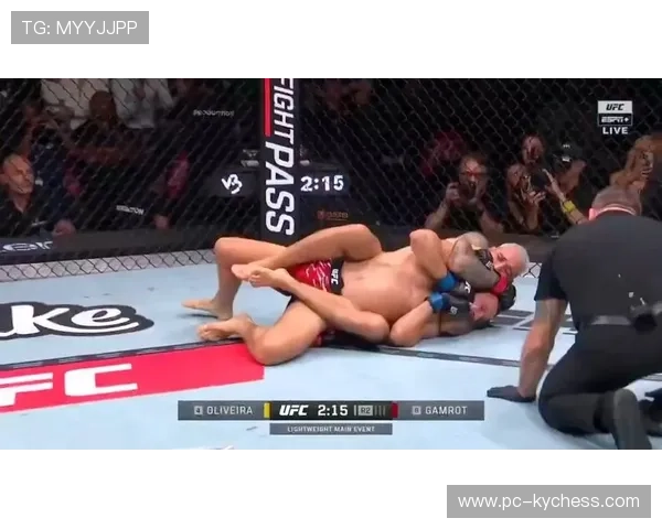 奥利维拉背后裸绞轻松降服加姆罗特赛后当场挑战霍洛威